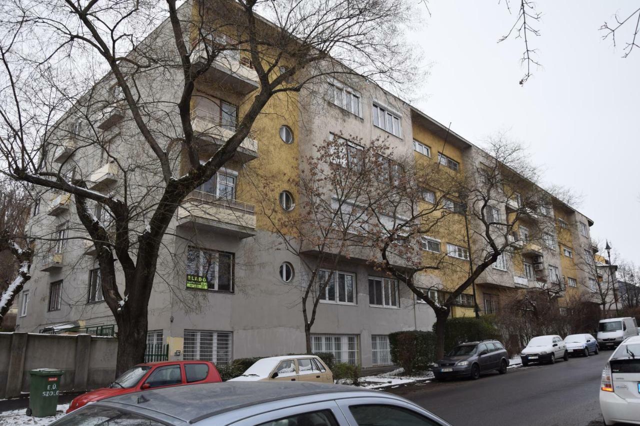 Bleak House - Bauhaus Home In Greener Budapest Bagian luar foto